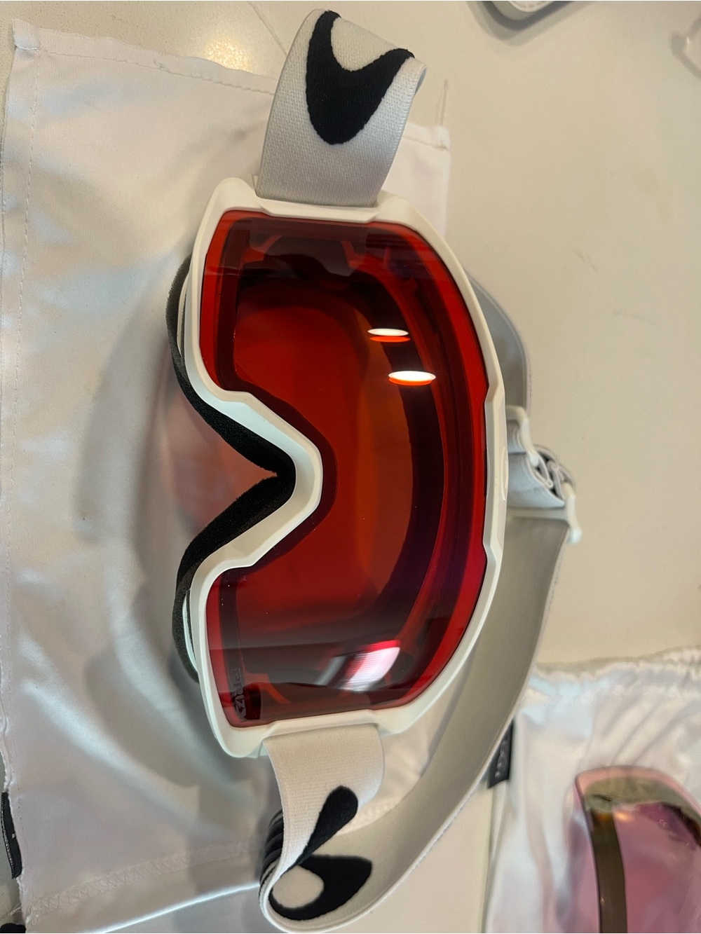 Oakley White Ski Goggle with Red Lens